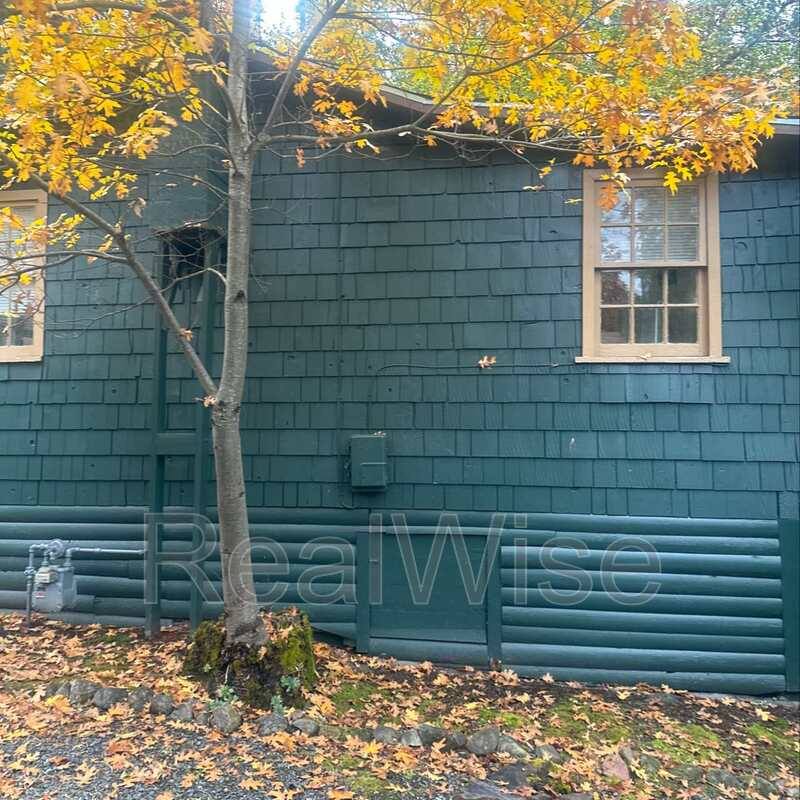House for rent at 4550 Rogue River Highway 6, Grants Pass, OR 97527