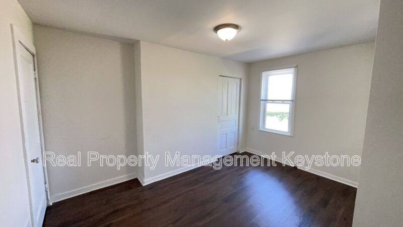 Apartment for rent at 1405-1407 W St, Homestead, PA 15120