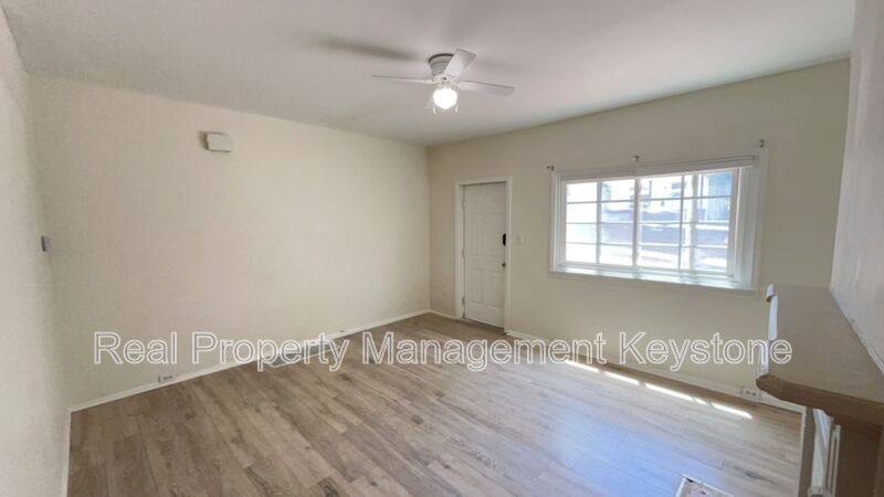 Apartment for rent at 1405-1407 W St, Homestead, PA 15120