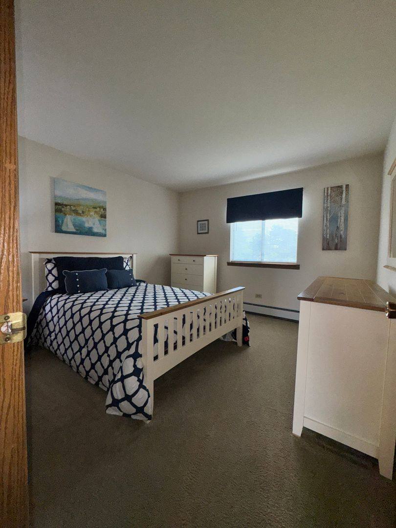 Apartment for rent at 16005 Applewood Lane, Tinley Park, IL 60487
