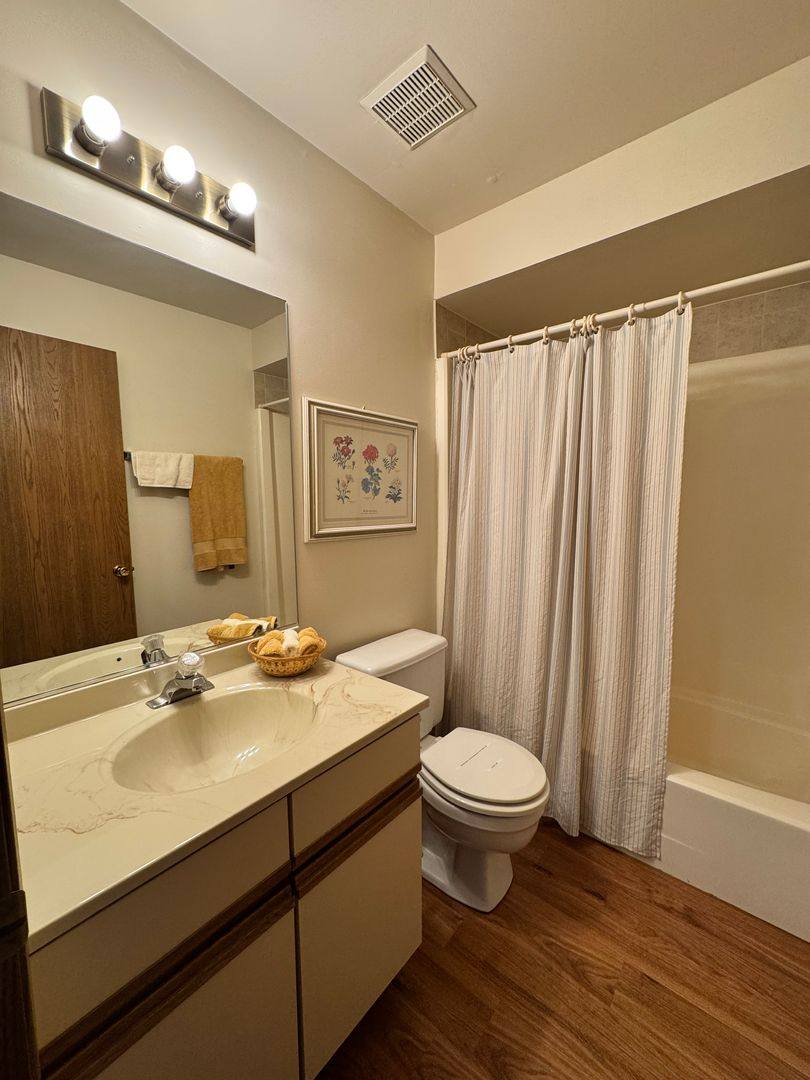 Apartment for rent at 16005 Applewood Lane, Tinley Park, IL 60487