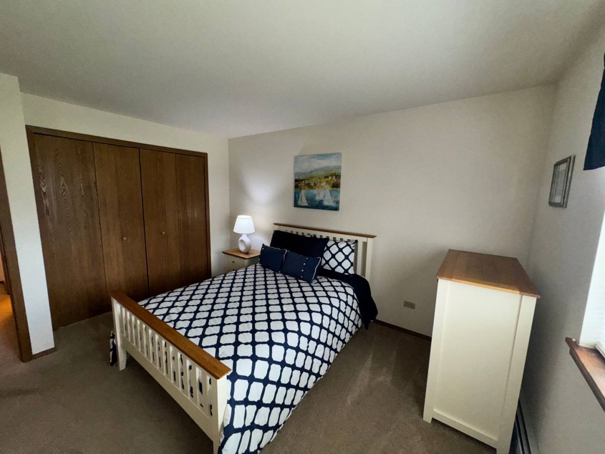 Apartment for rent at 16005 Applewood Lane, Tinley Park, IL 60487