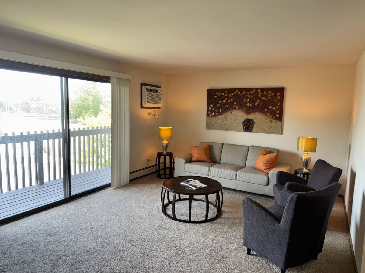 Apartment for rent at 16005 Applewood Lane, Tinley Park, IL 60487