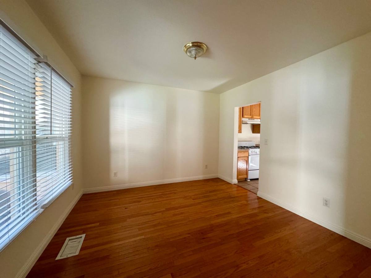 Apartment for rent at 1422-1426 1 2 Midvale Ave, Los Angeles, CA 90024