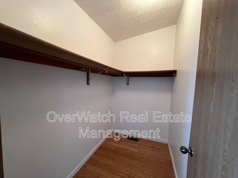Townhouse for rent at 8000 Queen Victoria Dr #2, Anchorage, AK 99518