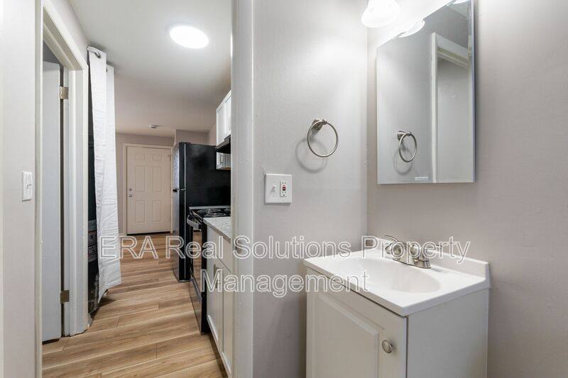Apartment for rent at 3400 Camp Chase #4B, Columbus, OH 43204
