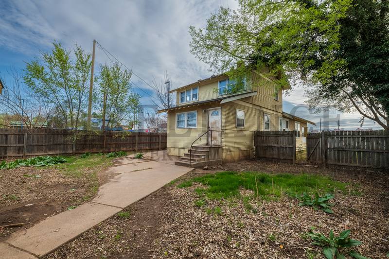 House for rent at 439 N Lorraine Ave, Wichita, KS 67214