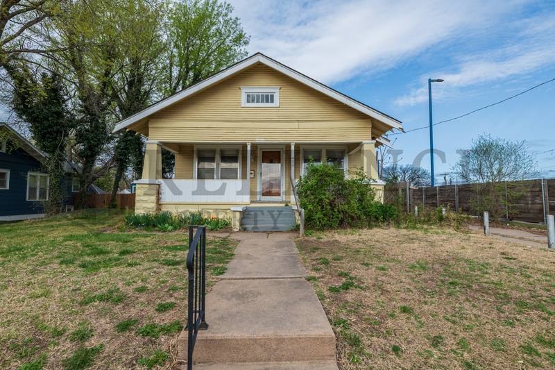 House for rent at 439 N Lorraine Ave, Wichita, KS 67214