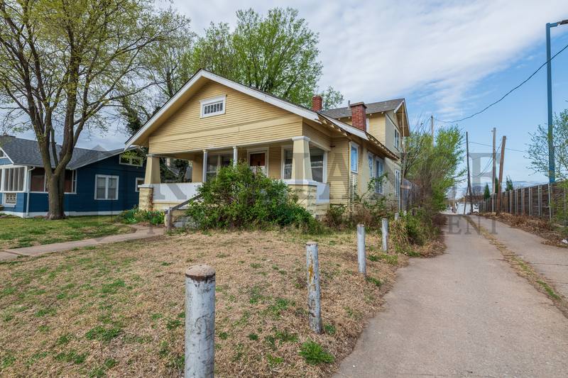 House for rent at 439 N Lorraine Ave, Wichita, KS 67214