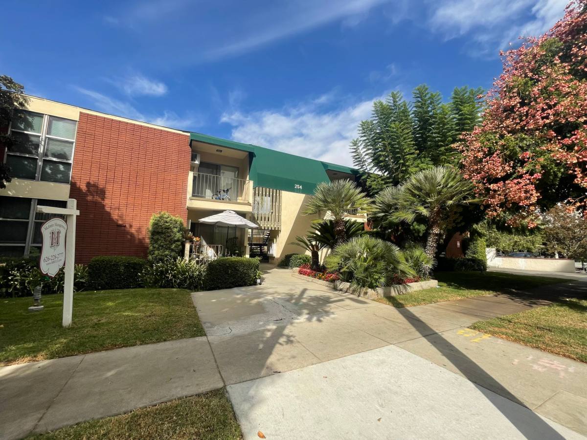Apartment for rent at 254 Monterey Rd, South Pasadena, CA 91030
