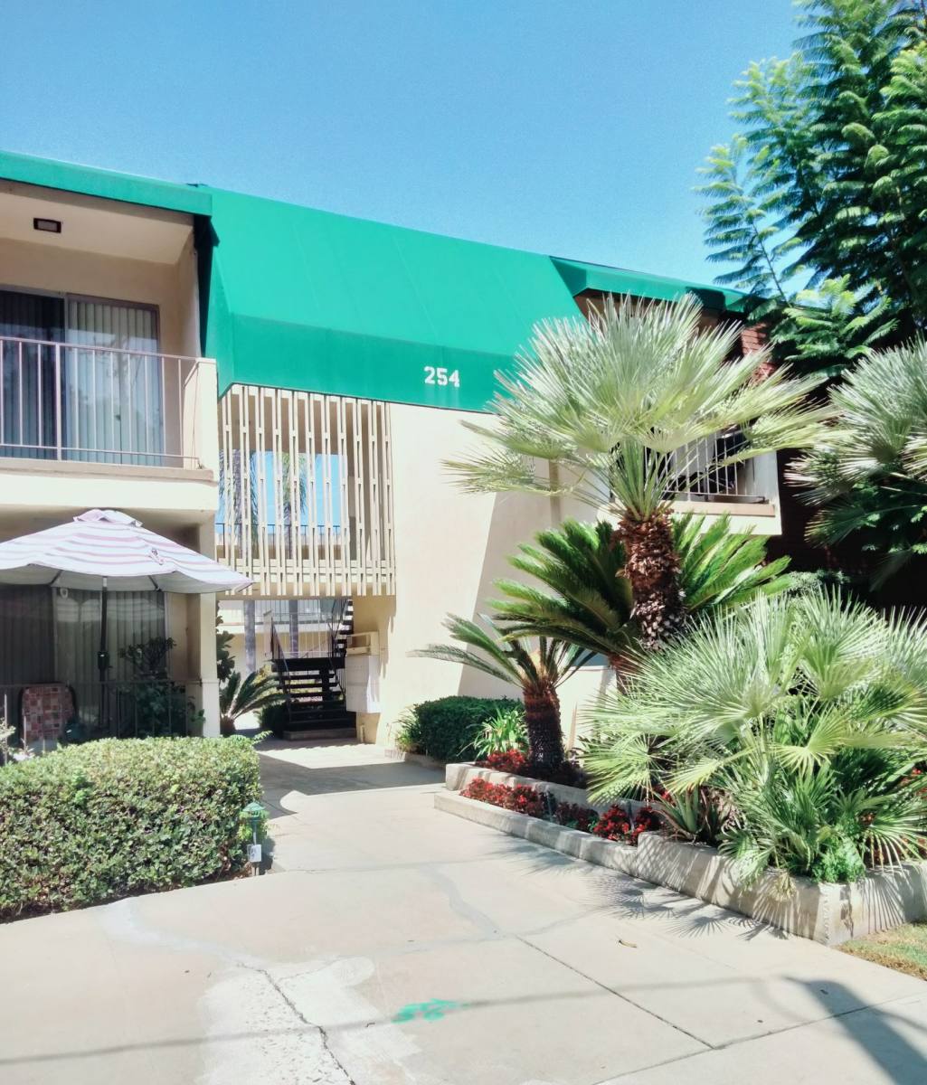Apartment for rent at 254 Monterey Rd, South Pasadena, CA 91030