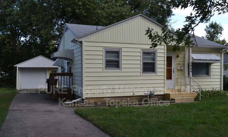 House for rent at 2004 SW Moundview Dr, Topeka, KS 66604