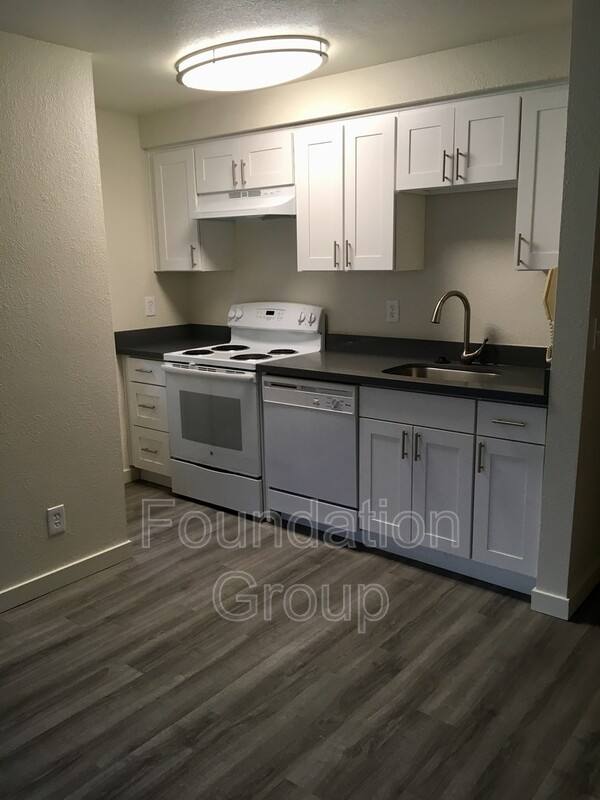 Apartment for rent at 916 N 104th St #B 301, Seattle, WA 98133