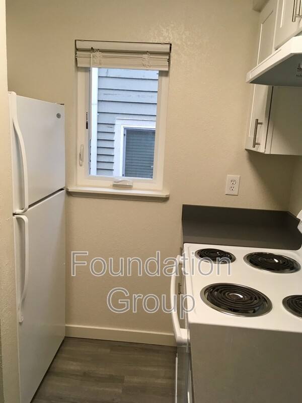 Apartment for rent at 916 N 104th St #B 301, Seattle, WA 98133