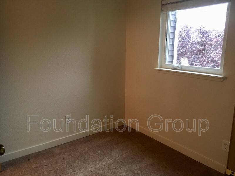Apartment for rent at 916 N 104th St #B 301, Seattle, WA 98133