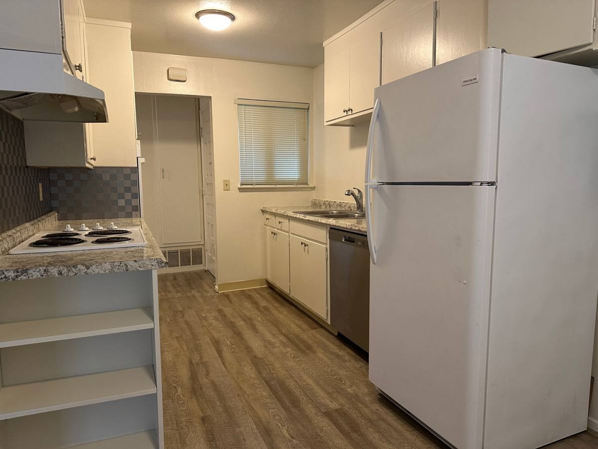 House for rent at 7547 Defoe Dr, Cupertino, CA 95014