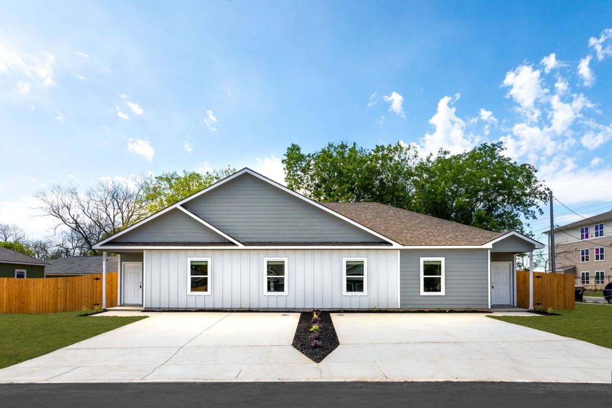 Townhouse for rent at 502 Hudson St, Seguin, TX 78155