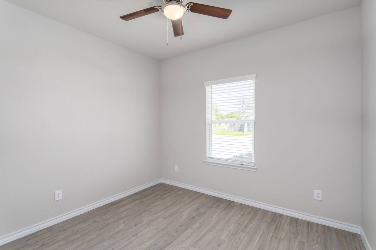 Townhouse for rent at 502 Hudson St, Seguin, TX 78155