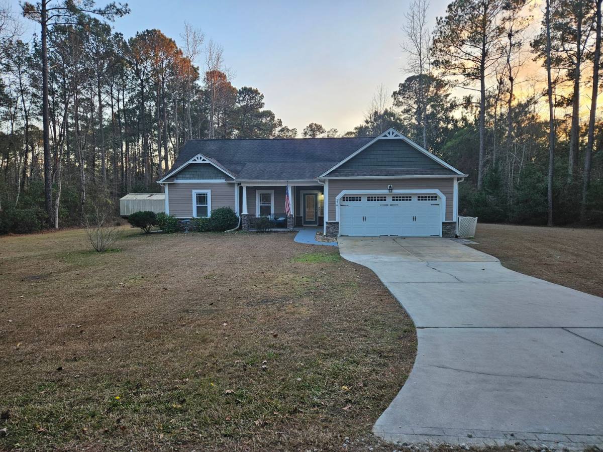 House for rent at 176 Scuba Dr, Sneads Ferry, NC 28460