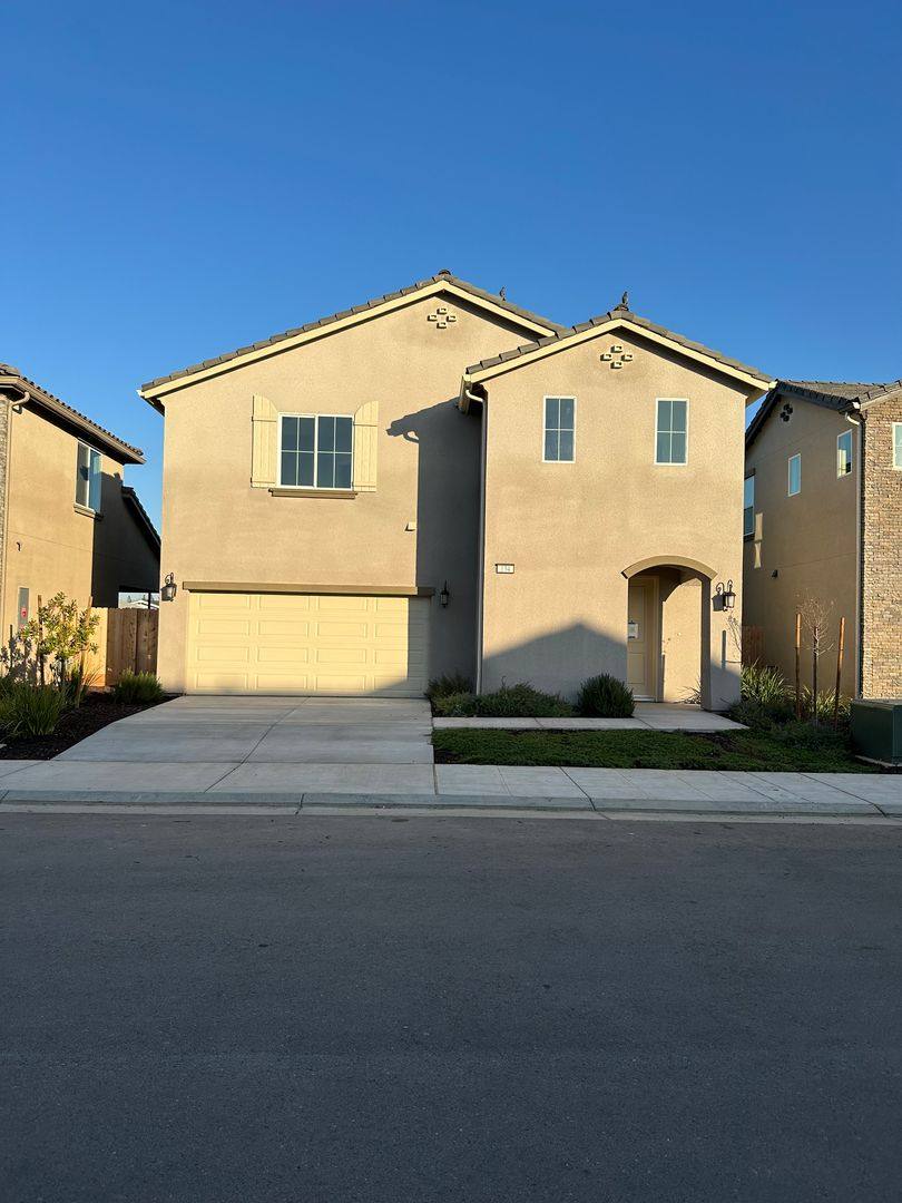 House for rent at 134 N Purdue Ave, Fresno, CA 93727