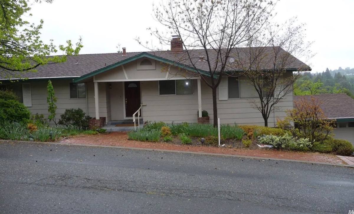 House for rent at 838 Holly Hills Dr, Auburn, CA 95603