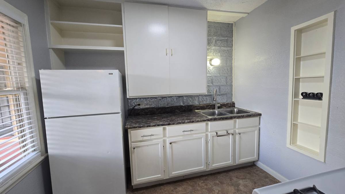 Apartment for rent at 504 Elmhurst, San Antonio, TX 78209