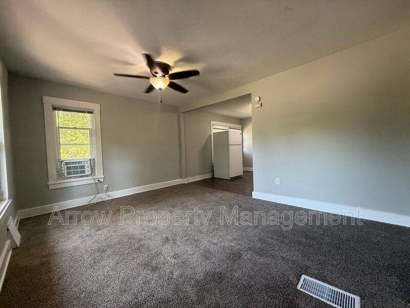 Apartment for rent at 2800 P St #5, Lincoln, NE 68503