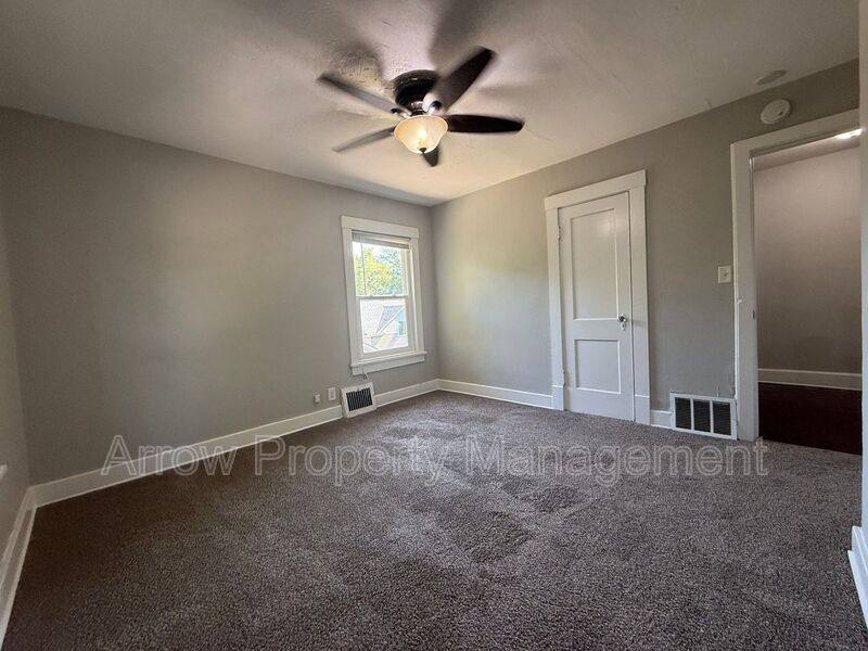 Apartment for rent at 2800 P St #5, Lincoln, NE 68503