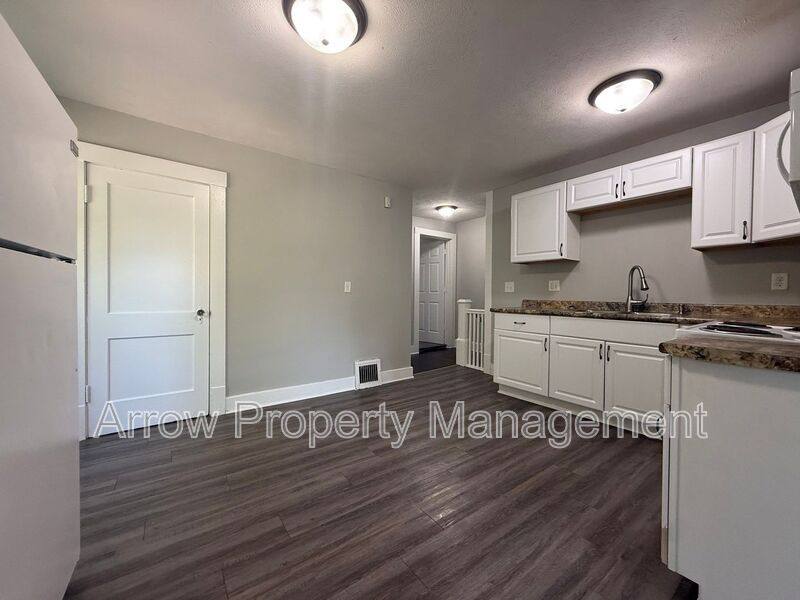 Apartment for rent at 2800 P St #5, Lincoln, NE 68503