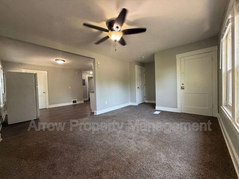 Apartment for rent at 2800 P St #5, Lincoln, NE 68503