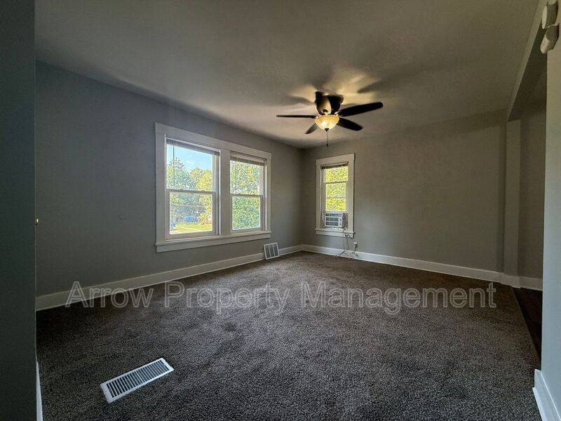 Apartment for rent at 2800 P St #5, Lincoln, NE 68503