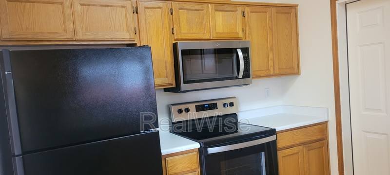 House for rent at 2210 SW Bridge St, Grants Pass, OR 97526
