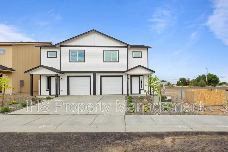Townhouse for rent at 4732 W Quinault Place, Kennewick, WA 99336