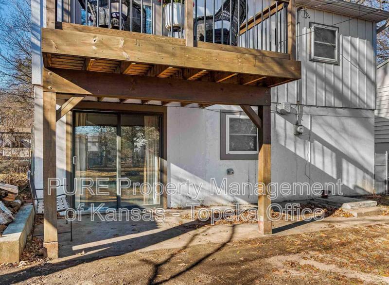 House for rent at 924 SW Watson Ave, Topeka, KS 66606