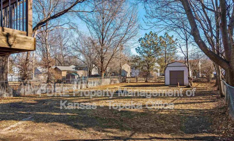 House for rent at 924 SW Watson Ave, Topeka, KS 66606