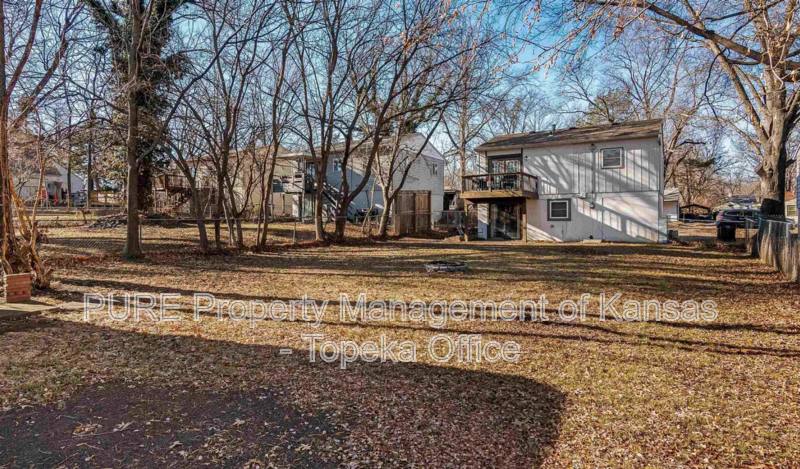 House for rent at 924 SW Watson Ave, Topeka, KS 66606