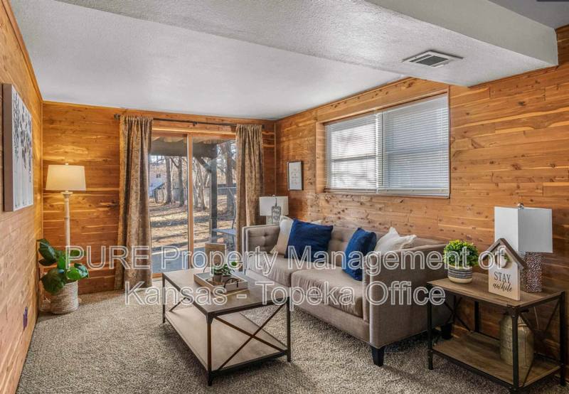 House for rent at 924 SW Watson Ave, Topeka, KS 66606
