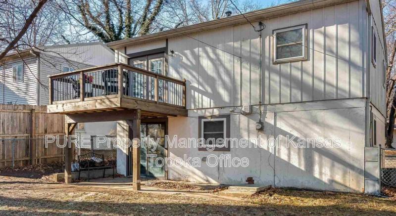 House for rent at 924 SW Watson Ave, Topeka, KS 66606