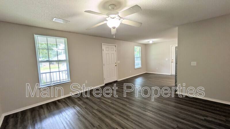 House for rent at 8660 Figland Ave, Pensacola, FL 32534