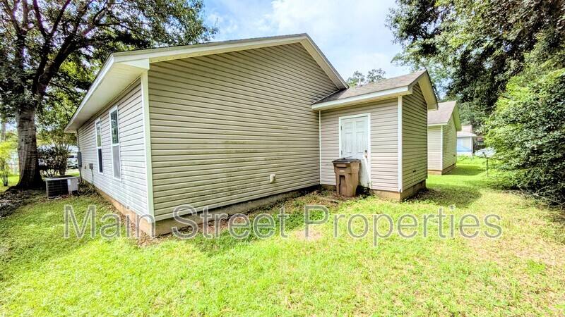 House for rent at 8660 Figland Ave, Pensacola, FL 32534