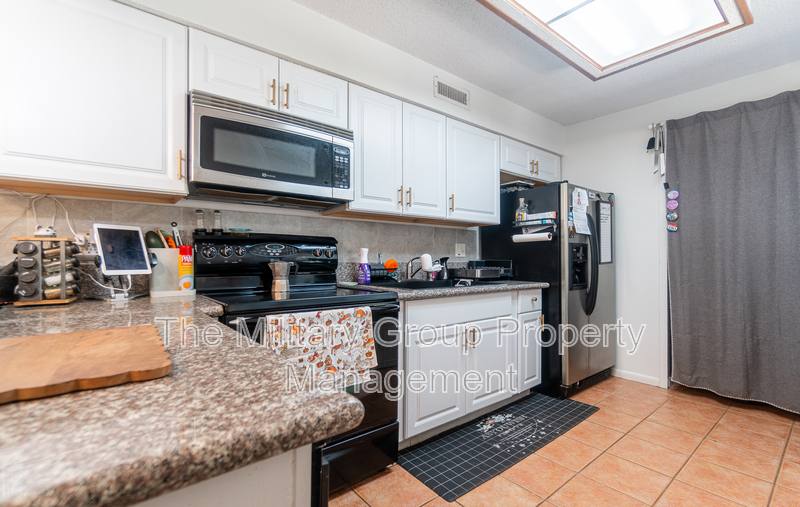 Townhouse for rent at 4814 Kingsmeadow Lane, Jacksonville, FL 32217