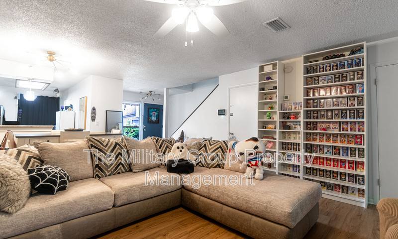 Townhouse for rent at 4814 Kingsmeadow Lane, Jacksonville, FL 32217