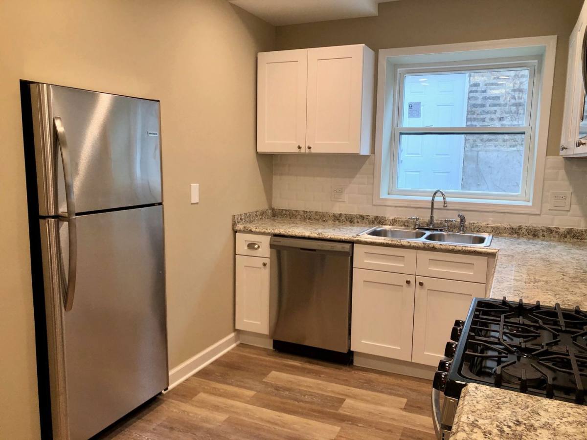 Apartment for rent at 2641-43 W Estes Ave, Chicago, IL 60645
