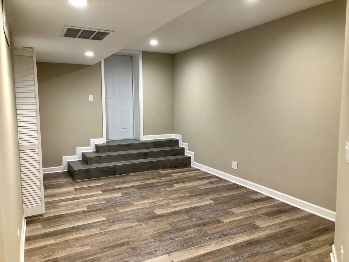 Apartment for rent at 2641-43 W Estes Ave, Chicago, IL 60645