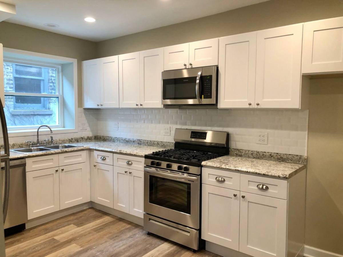 Apartment for rent at 2641-43 W Estes Ave, Chicago, IL 60645