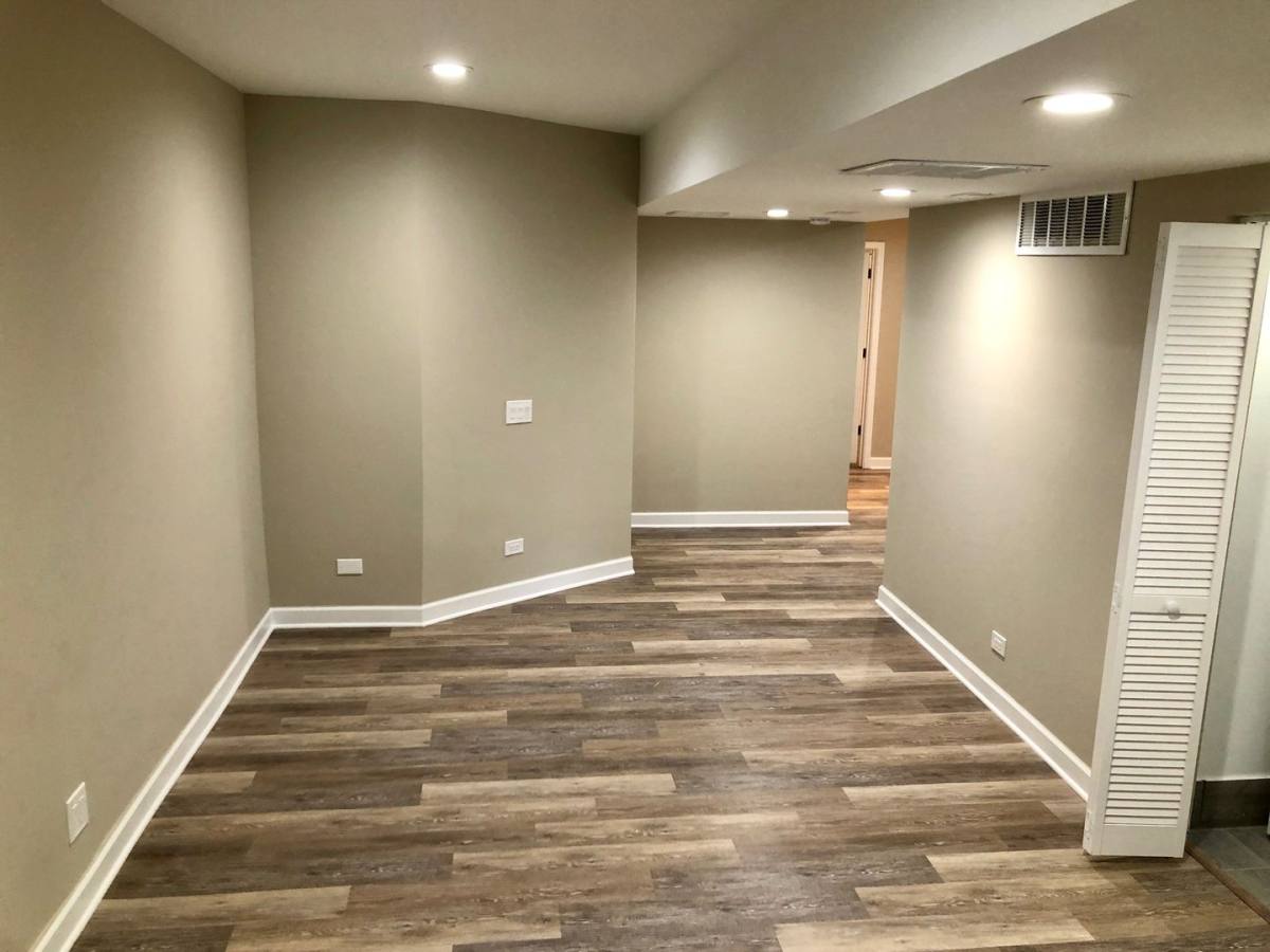 Apartment for rent at 2641-43 W Estes Ave, Chicago, IL 60645