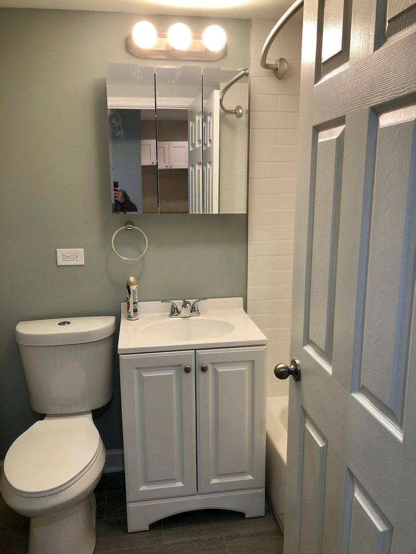 Apartment for rent at 2641-43 W Estes Ave, Chicago, IL 60645