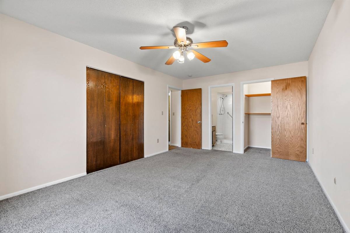 Apartment for rent at 222 Wentworth Ave W, Saint Paul, MN 55118