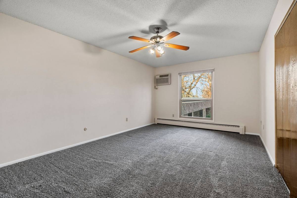 Apartment for rent at 222 Wentworth Ave W, Saint Paul, MN 55118