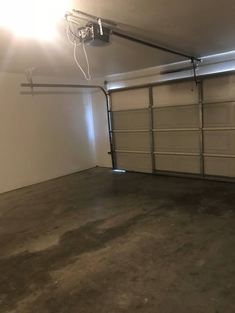Apartment for rent at 913 Sierra Vista Court, Midlothian, TX 76065